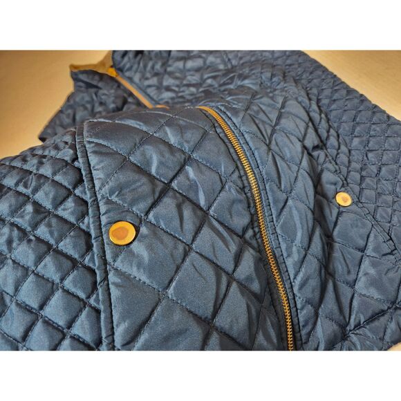 Women’s Small 3‑Piece Layering Bundle Vest & Cardigans - Picture 6 of 15